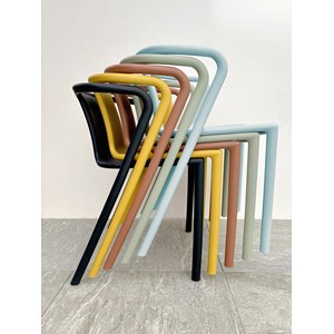 Lot de 2 fauteuils de jardin empilables en polypropylène