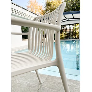 Lot de 2 fauteuils de jardin empilables en polypropylène