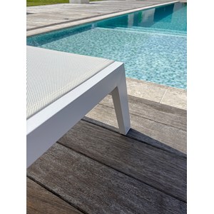 Bain de soleil en aluminium et toile plastifiéehe