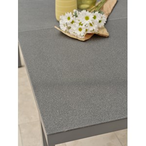 Table en alu et spraystone avec rallonge automatiquee
