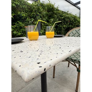 Ensemble repas de jardin 2 places en acier et plateau terrazzo