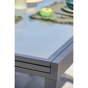 Ensemble repas 8 places en aluminium et plateau verre