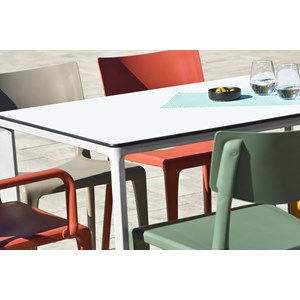 Table de jardin meet