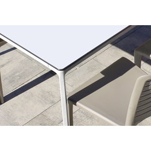 Table de jardin meet