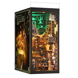 La maison de la maîtresse. Book nook en bois, design 3d réaliste.