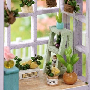 Mansion du bonheur. Maquette 3d avec design de panneau de porte ouverte.