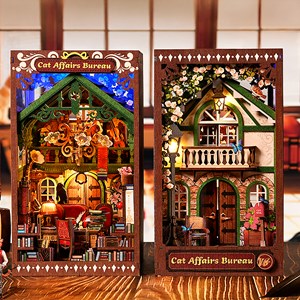 Bureau de chats. Book nook en bois, design 3d réaliste avec de nombreux détails.