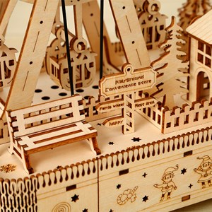 Maquette en bois 3d, conception de grande roue avec musique.