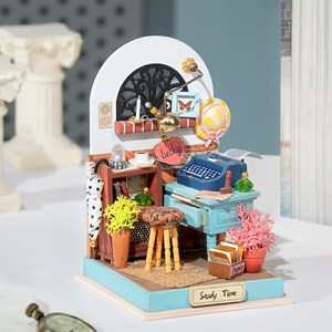 Record mood (étude). Maquette en bois de maison de poupées.