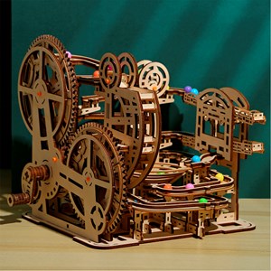 Maquette en bois 3d, design de labyrinthe pour billes.