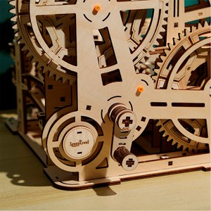 Maquette en bois 3d, design de labyrinthe pour billes.