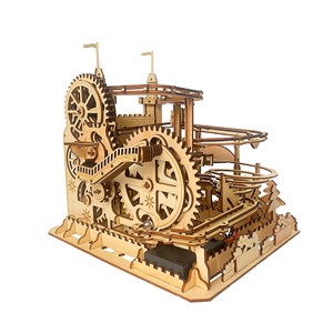 Maquette en bois 3d, avec mouvement mécanique design de piste à billes château.
