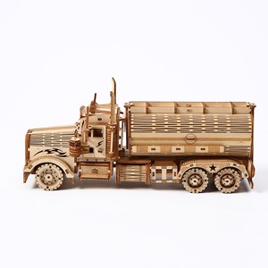 Maquette en bois 3d, conception de camion-citerne avec mouvement mécanique.