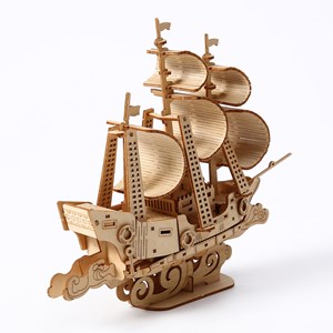 Maquette en bois 3d, conception de bateau à voile avec mouvement mécanique.