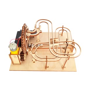 Maquette en bois 3d, avec mouvement mécanique.