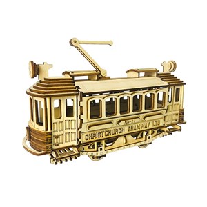 Maquette en bois 3d, avec mouvement mécanique design de tramway ancien.