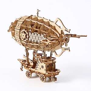 Modèle en bois 3d, conception de dirigeable avec mouvement mécanique.