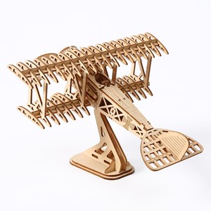 Maquette en bois 3d, design d'avion léger avec mouvement mécanique. 105 pièces.