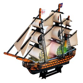 Puzzle 3d navire hsm vistory avec lumières led. 55,5*11,8*41,5 cms, 163 pièces.