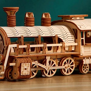 Maquette en bois 3d, conception de train avec mouvement mécanique. 282 pièces.