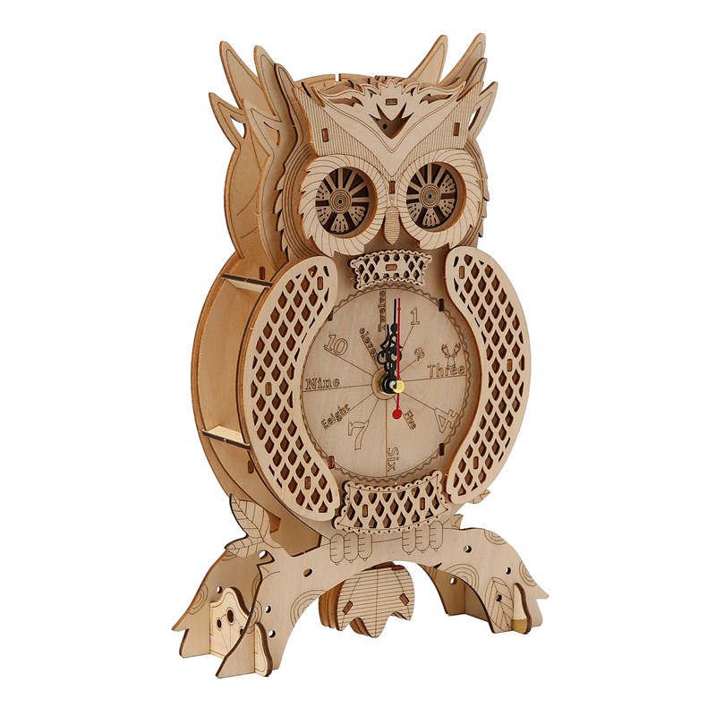 Maquette en bois 3d, design de montre en forme de hibou. 46 pièces.