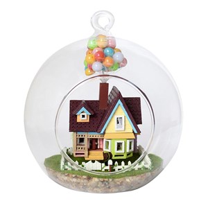 Maquette miniature 3d flying house wonderland 12x12x12 cm.