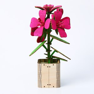 Maquette en bois 3d, design de géranium. 128 pièces.