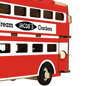 Puzzle 3d en bois. Autobus à deux étages. 94 pièces.