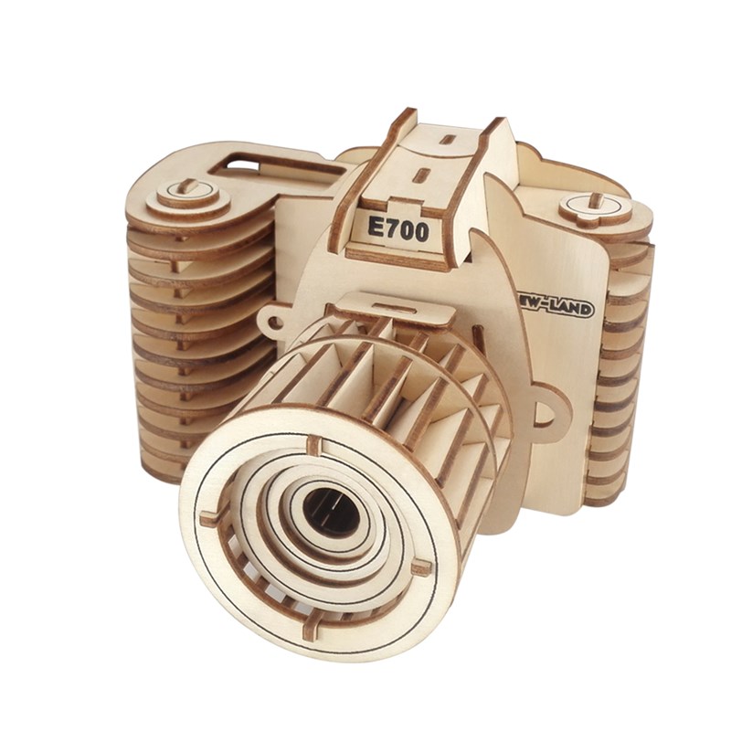 Puzzle 3d en bois. Appareil photo. 57 pièces.