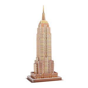 Puzzl? 3d de l'empire state building à new york. Comprend 37 pièces.