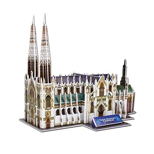 Puzzle 3d de la cathédrale saint-patrick à new york. Comprend 71 pièces.