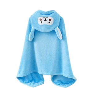 Serviette enfant design lapin. Multiusages : serviette de bain.