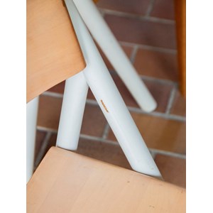 Alma, la paire de chaises en bois n°962