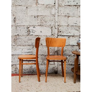 Alma, la paire de chaises thonet n°988