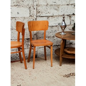 Alma, la paire de chaises thonet n°988