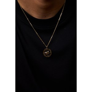 Collier zodiaque doré en acier