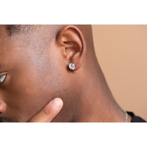 Boucles d'oreilles puces issa en acier 316l avec oxyde de zirconium blanc