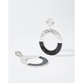 Boucles d'oreilles pendantes illusion vernis noir