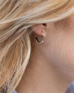 Boucles d'oreilles may vernis noir