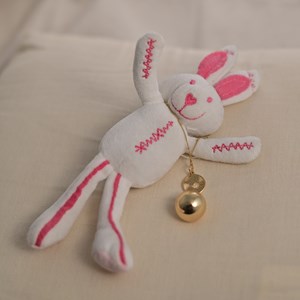 Bijou de grossesse bola avec chaîne - terre or