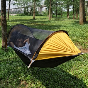 Hamac avec moustiquaire 140x290cm.