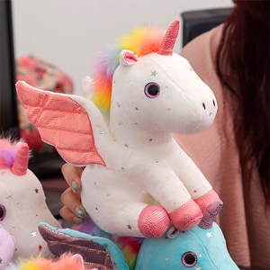 Peluche extra doux et moelleux. Design licorne arc-en-ciel. 27 cm.