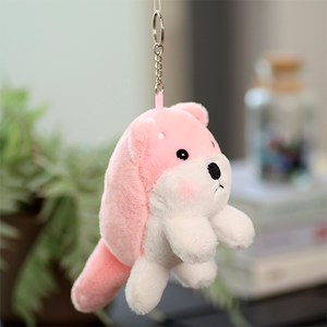 Peluche suspendu ultra doux. Design shiba inu rose. 18 cm.