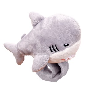 Peluche extra doux et moelleux. Design requin avec mécanisme rétractable. 14 cm.