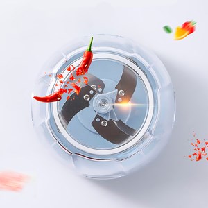 Hachoir multifonction avec des lames en acier inoxydable.