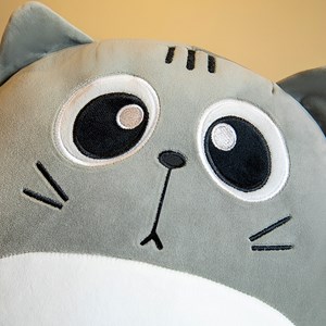 Coussin extra doux et moelleux design chaton gras. 40 cm.