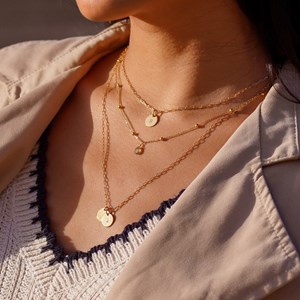 Collier long médaille