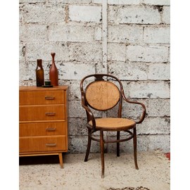 Ernest, le fauteuil canné en bois n°589
