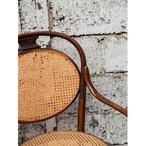 Ernest, le fauteuil canné en bois n°589