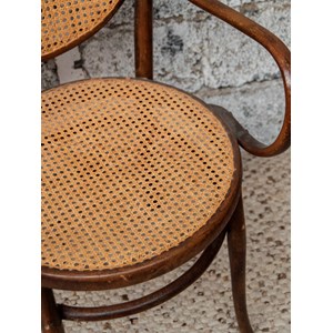 Ernest, le fauteuil canné en bois n°589